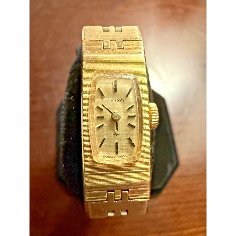 Vintage Seiko Watch Gold Tone Women's 261382 Stainless Steel Back 1520-3339